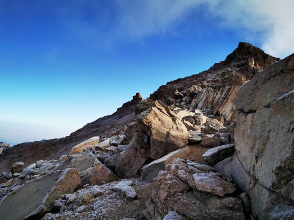 Mount Kenya climb Sirimon 4 days